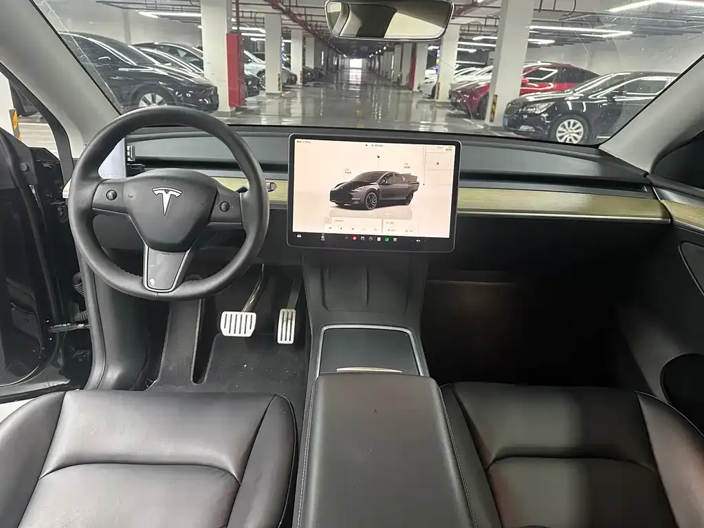 Tesla Model Y — фото 5