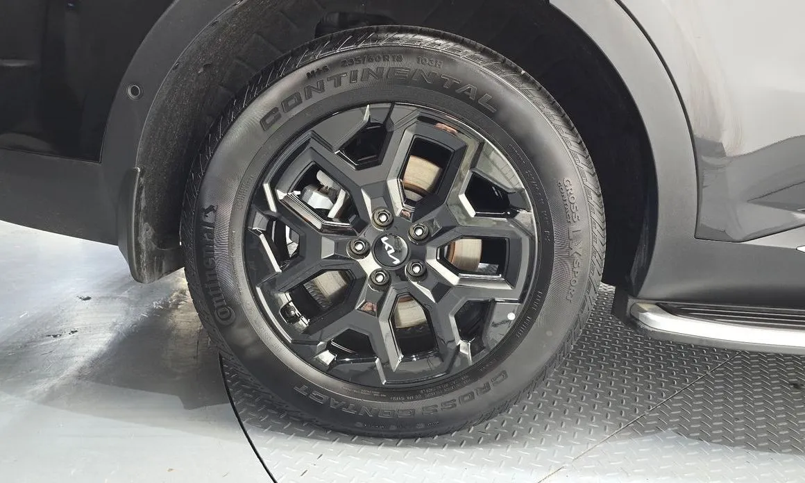 Kia Sorento — фото 9