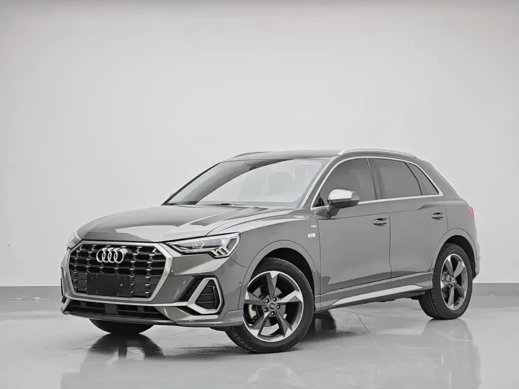 Audi Q3 — фото 1