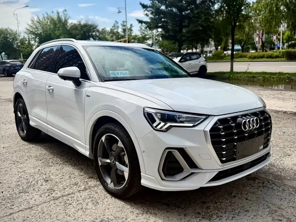 Audi Q3 — фото 7