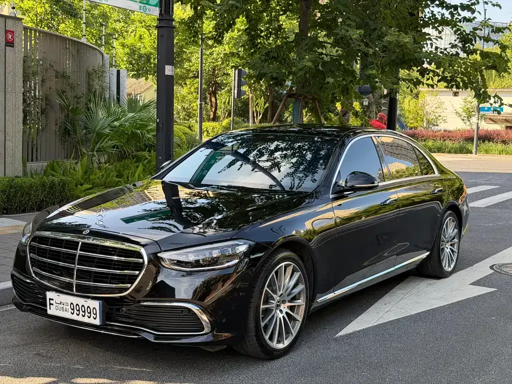 Mercedes-Benz S-Class — фото 1