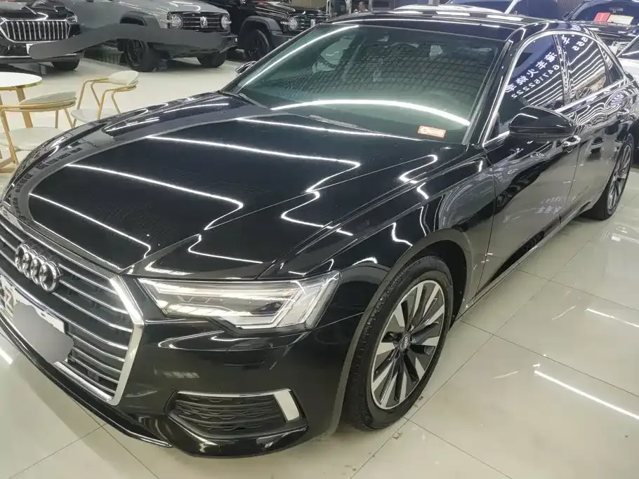 Audi A6L — фото 1