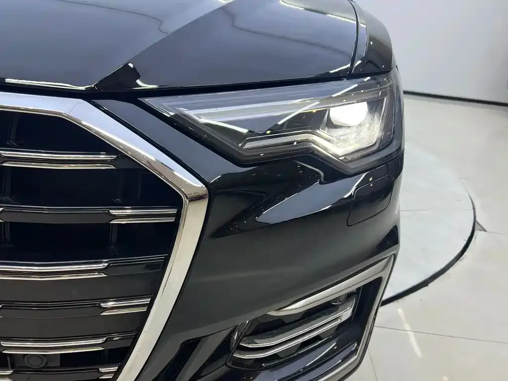 Audi A6L — фото 10