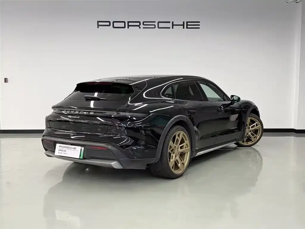 Porsche Taycan — фото 8