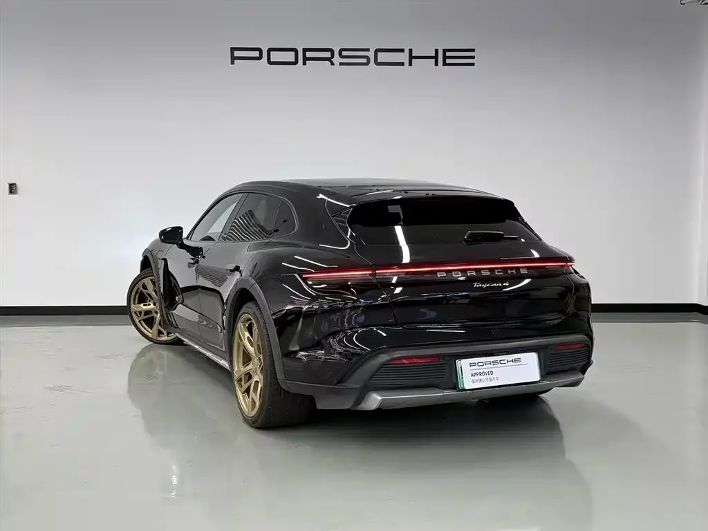 Porsche Taycan — фото 5