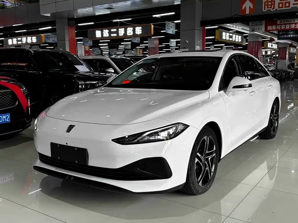 Roewe D7 — фото 1