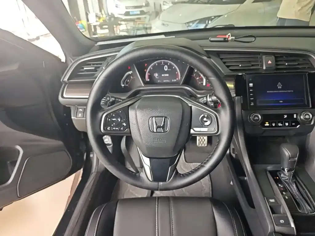 Honda Civic — фото 5