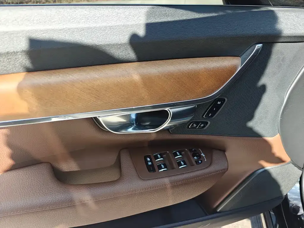 Volvo S90 — фото 3