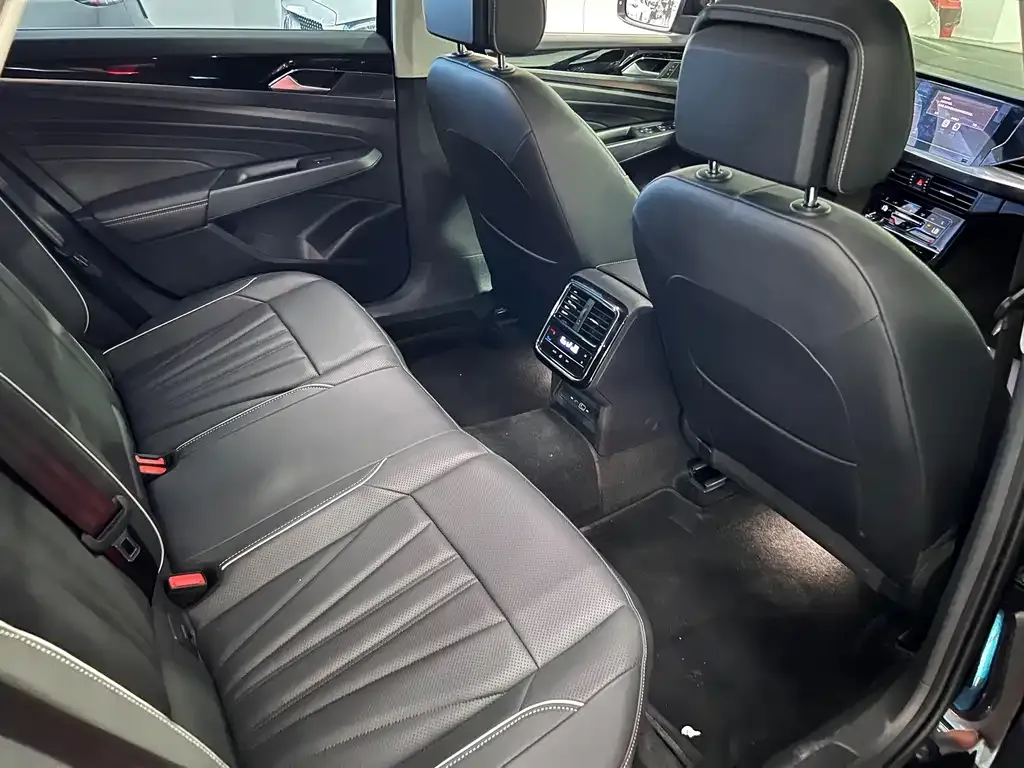 Volkswagen Passat — фото 4
