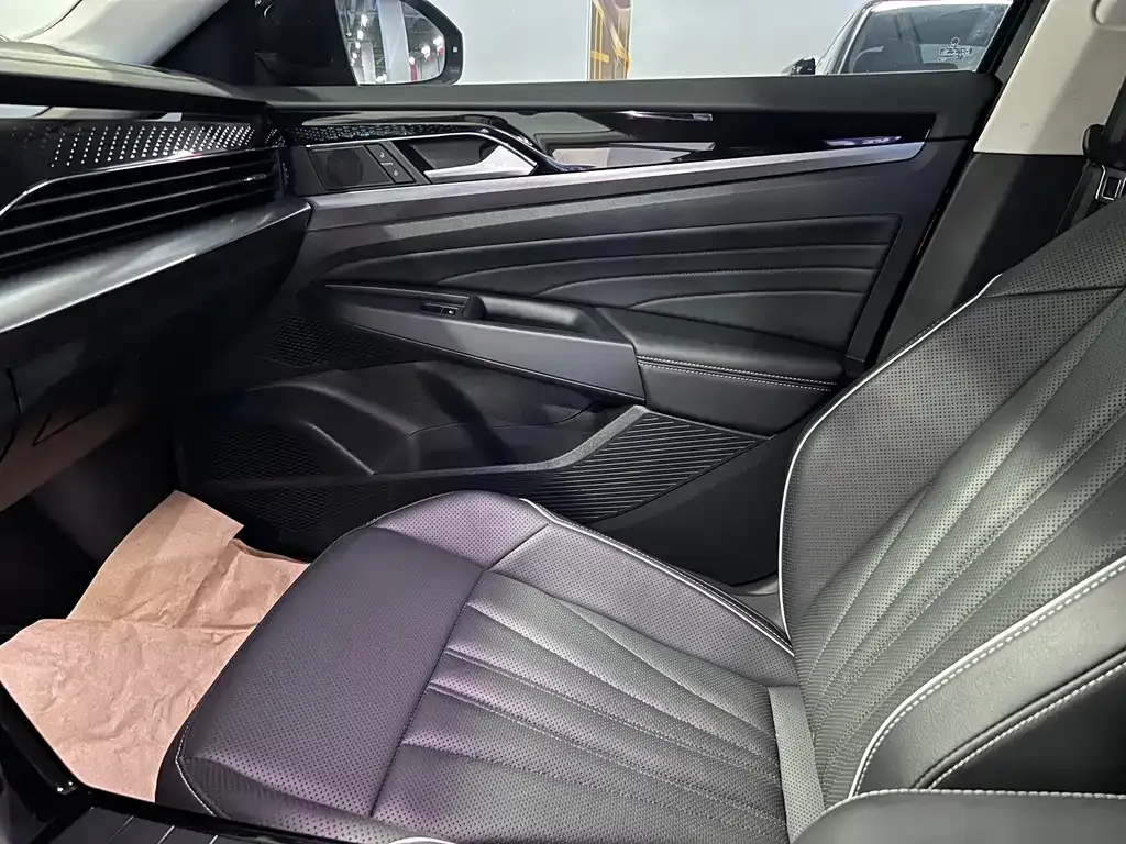 Volkswagen Passat — фото 8