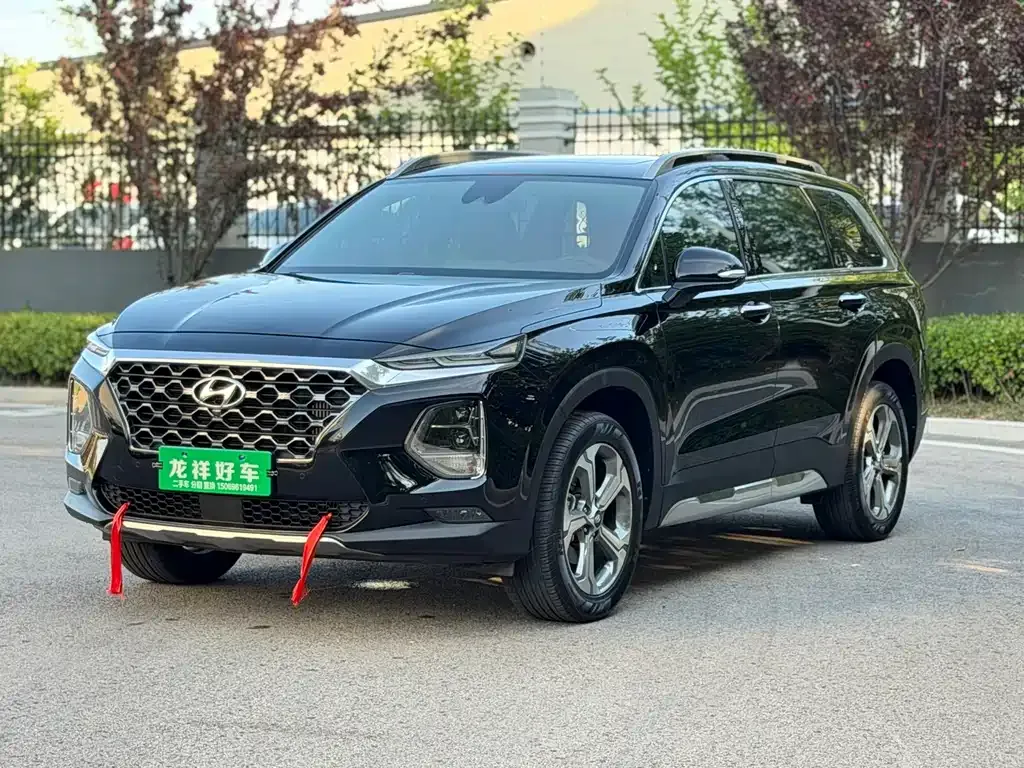 Hyundai Santa Fe — фото 1