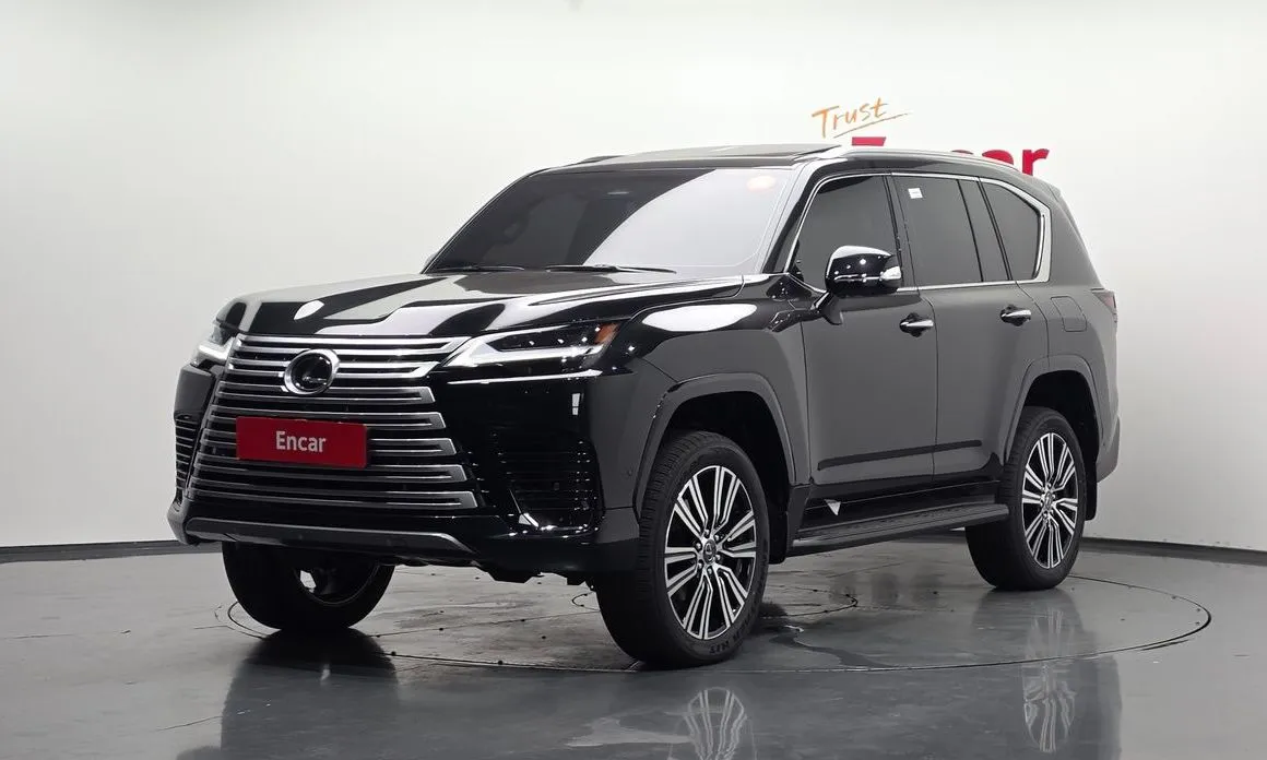 Lexus LX — фото 1