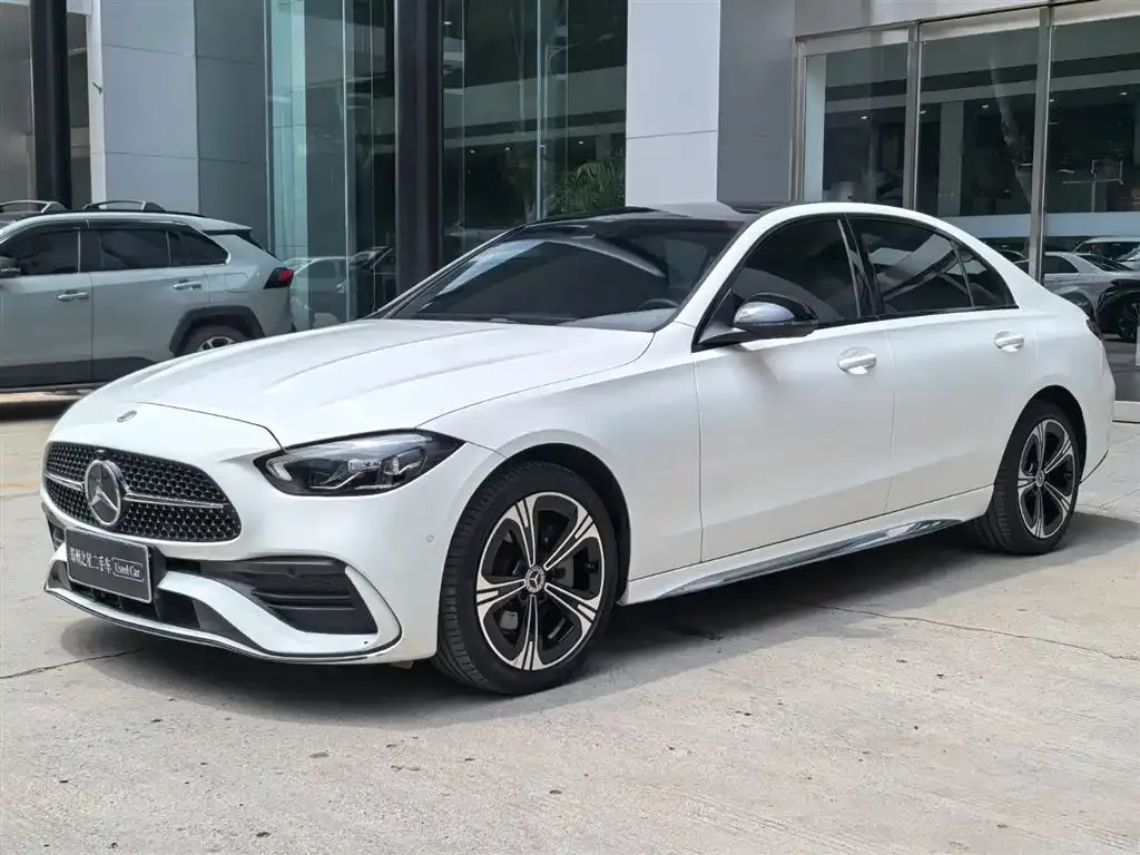 Mercedes-Benz C-Class — фото 1