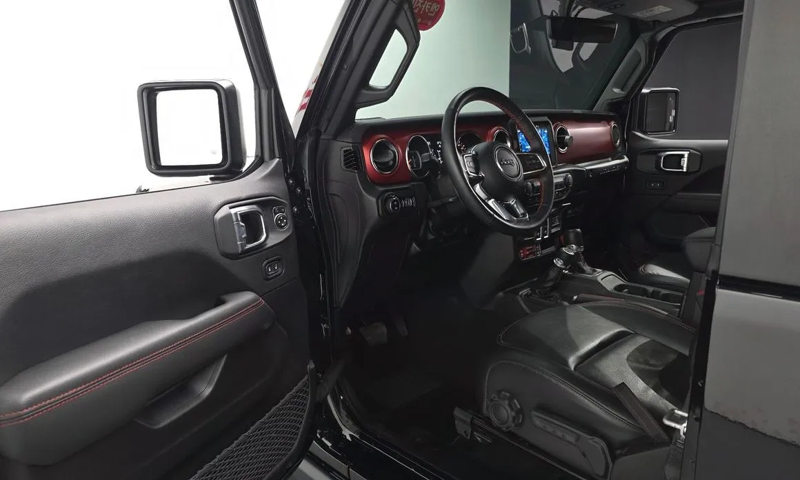 Jeep Wrangler — фото 7