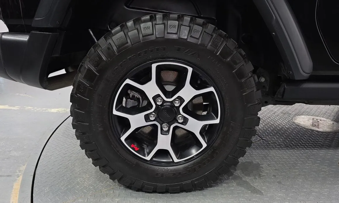 Jeep Wrangler — фото 9