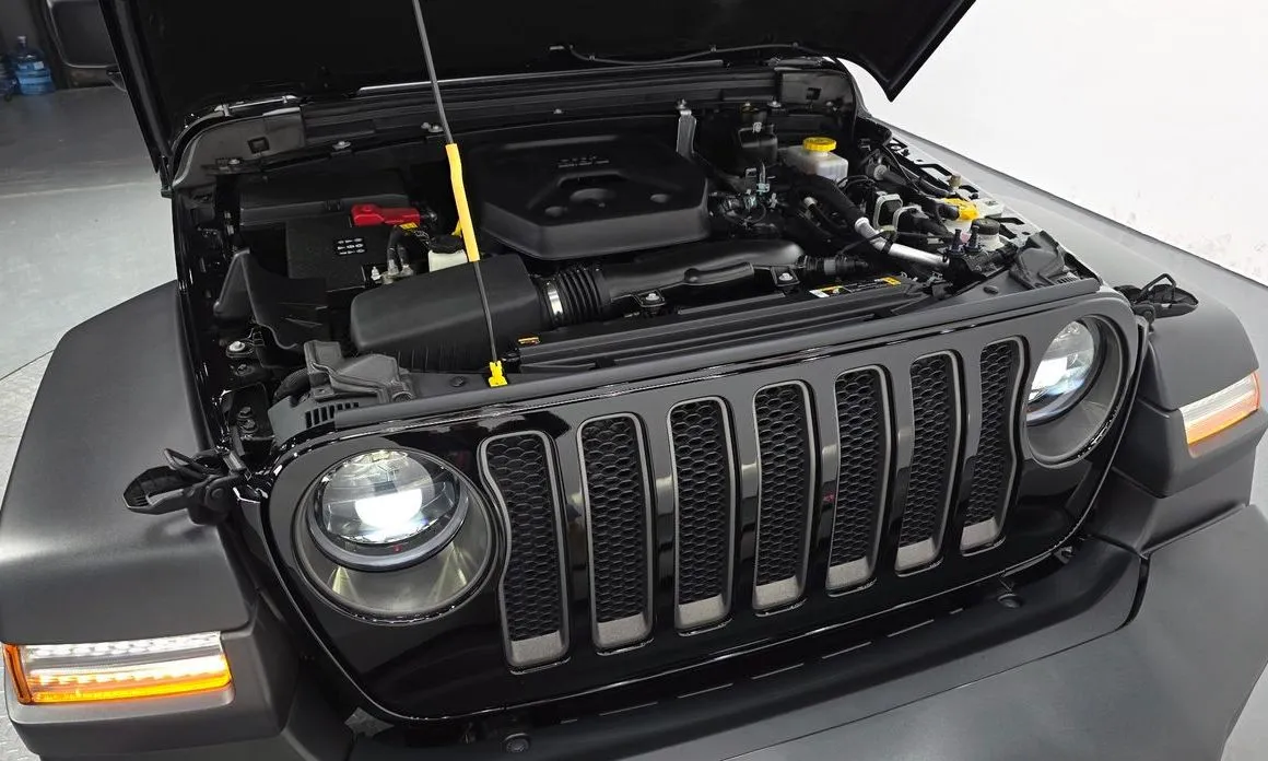 Jeep Wrangler — фото 8