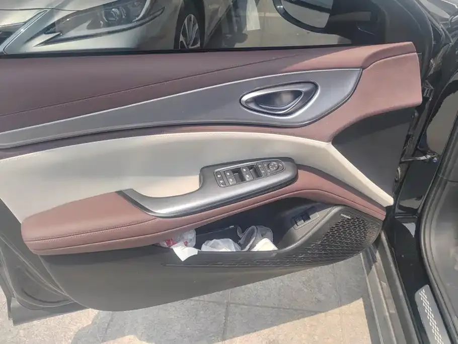 BYD Seal 07 DM-i — фото 8
