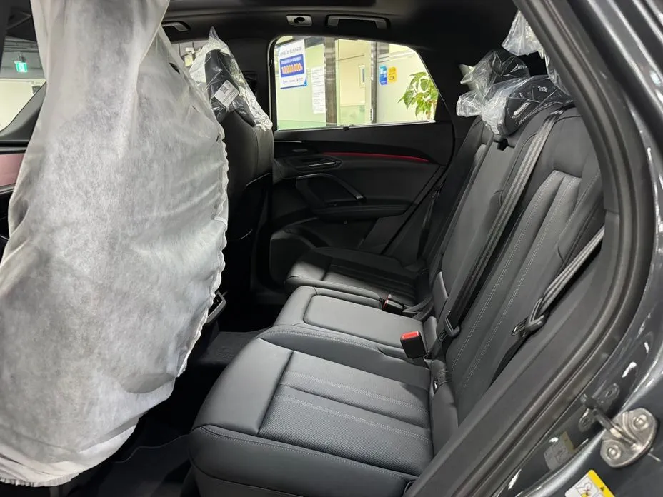 Audi Q5 2025 из KR, фото 10