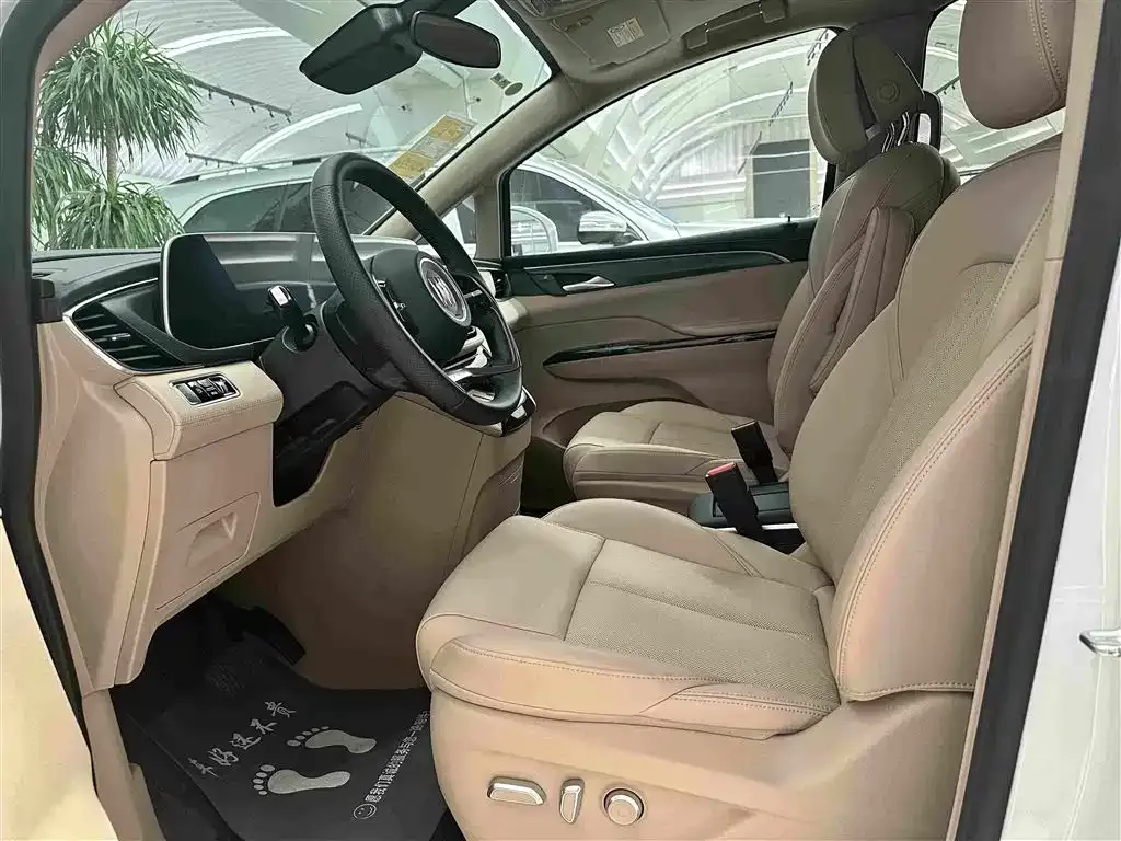 Buick GL8 Hybrid — фото 3