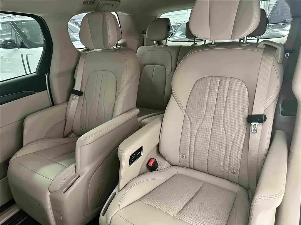 Buick GL8 Hybrid — фото 7