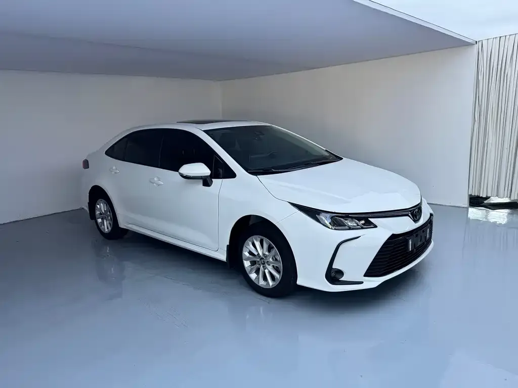 Toyota Corolla — фото 6