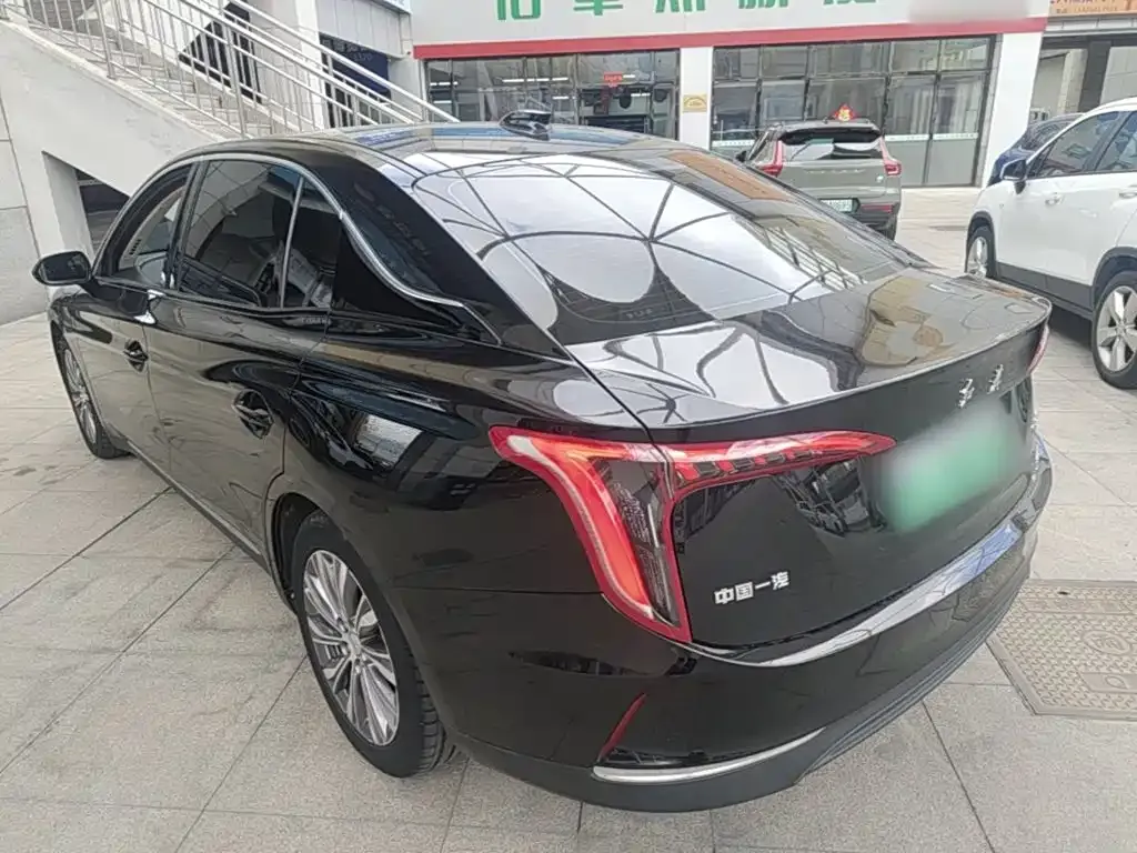 Hongqi E-QM5 — фото 3