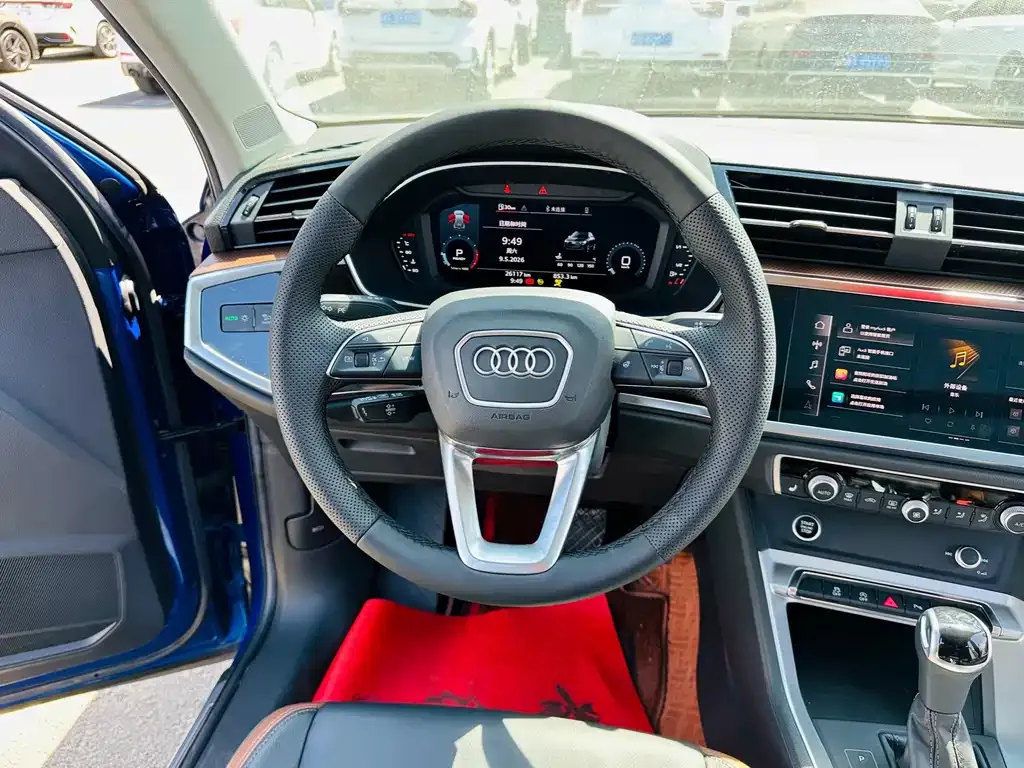 Audi Q3 — фото 8