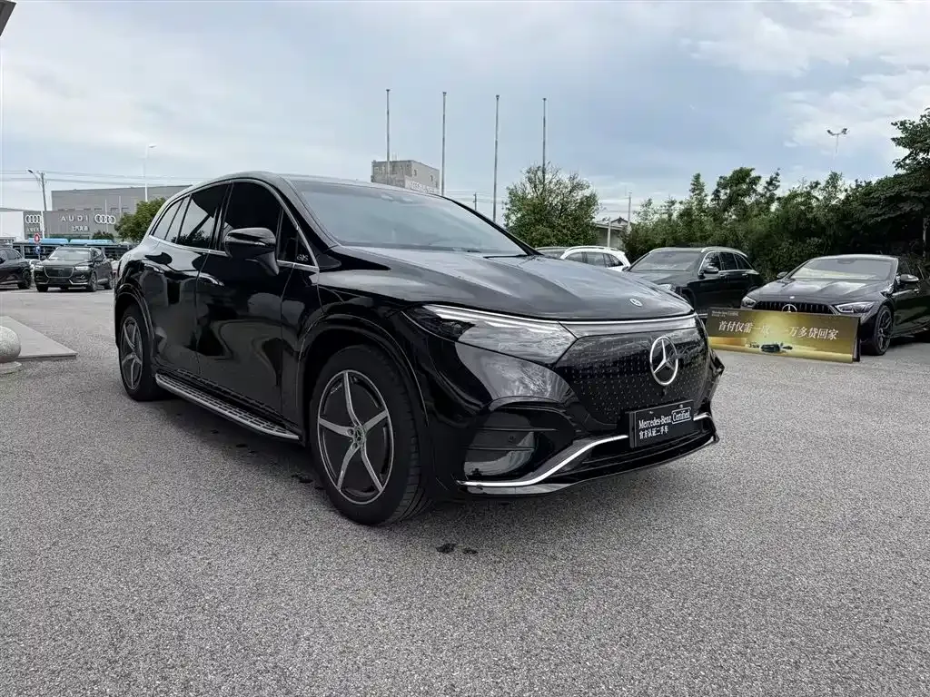 Mercedes-Benz EQS SUV — фото 6