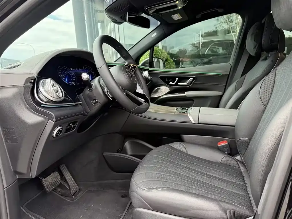 Mercedes-Benz EQS SUV — фото 8