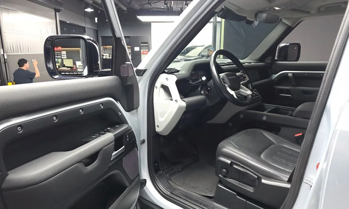 Land Rover Defender 2022 из KR, фото 9