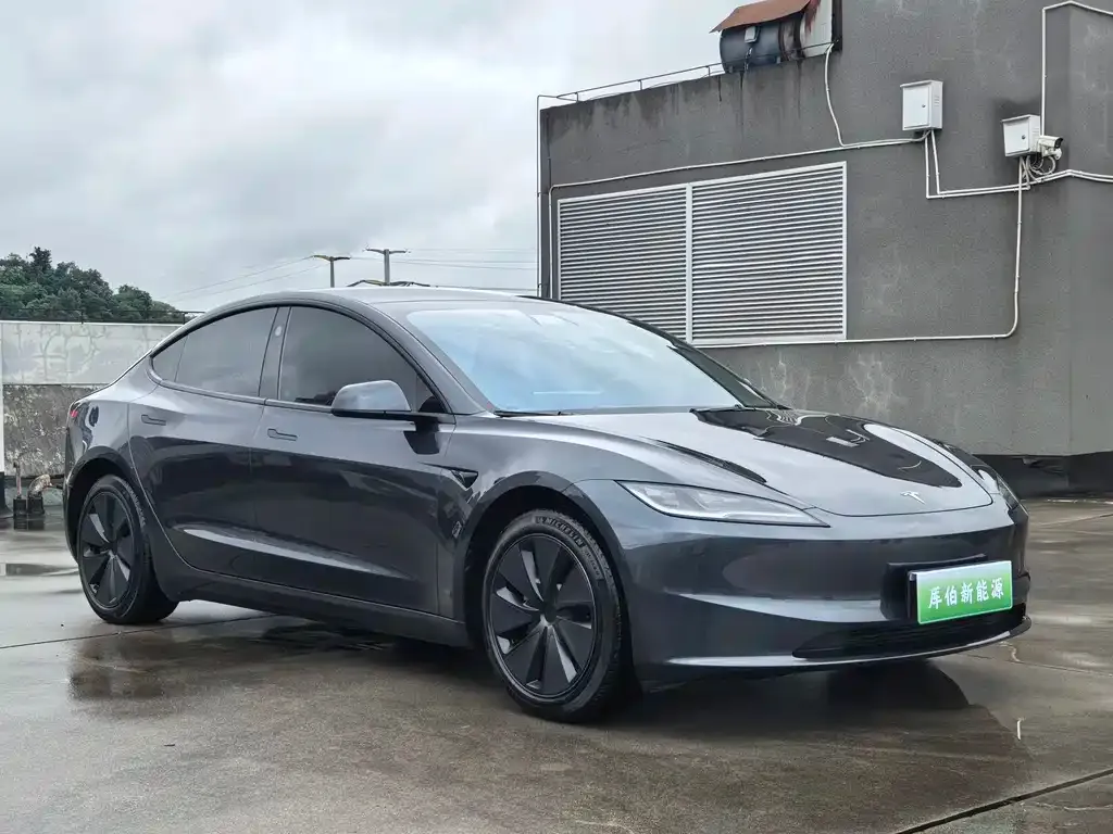 Tesla Model 3 — фото 8