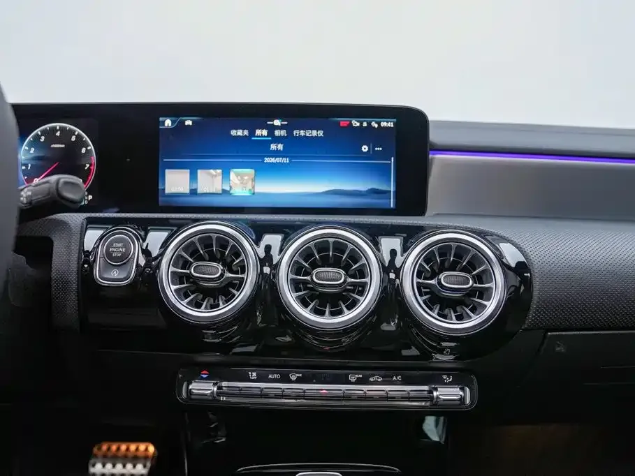 Mercedes-Benz CLA AMG — фото 9