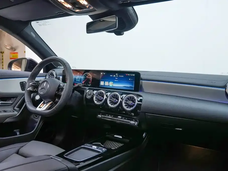 Mercedes-Benz CLA AMG — фото 2
