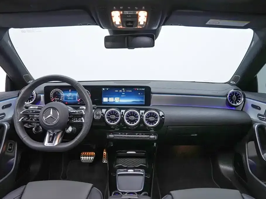 Mercedes-Benz CLA AMG — фото 8