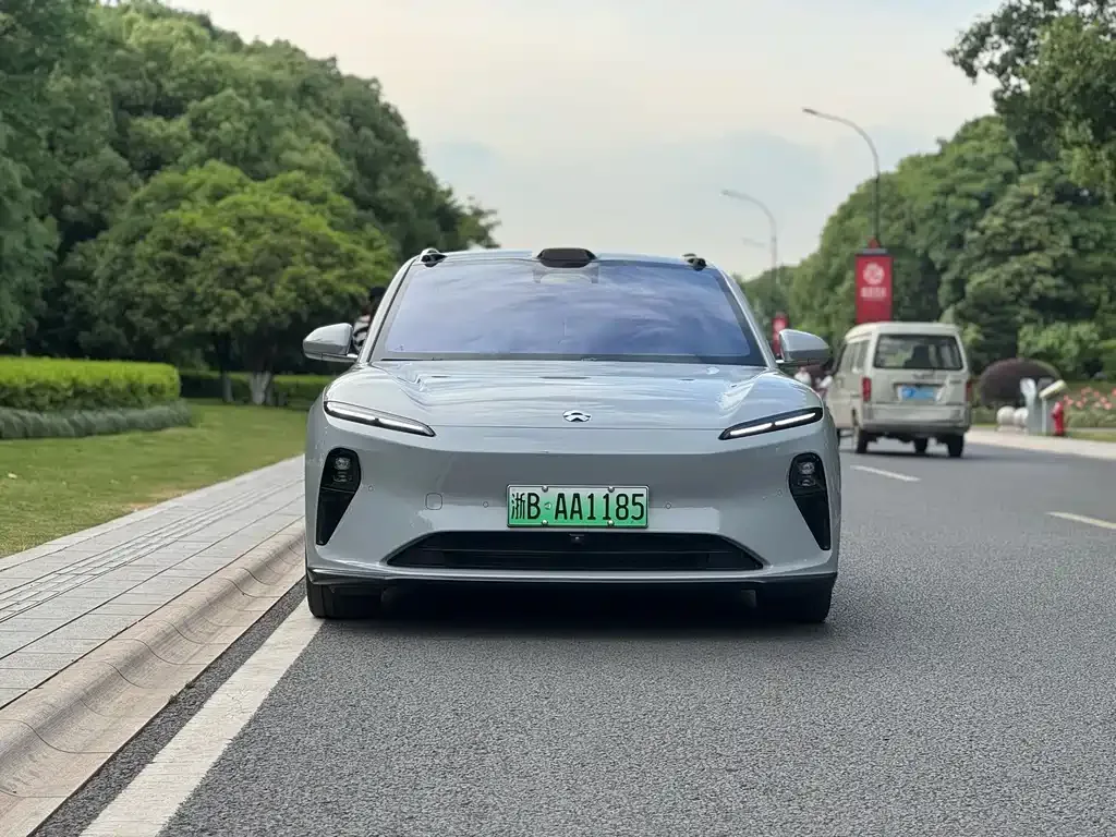 NIO ET5T — фото 9