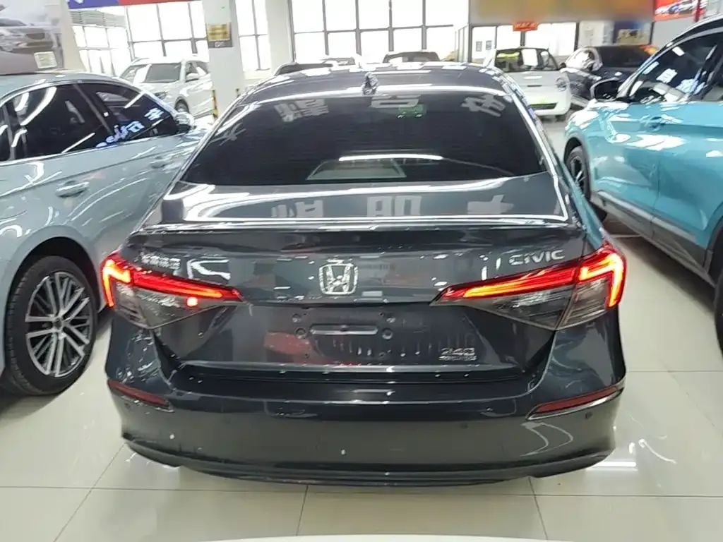 Honda Civic — фото 4