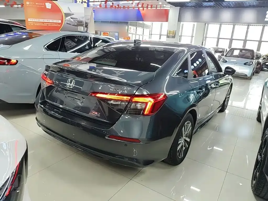 Honda Civic — фото 8