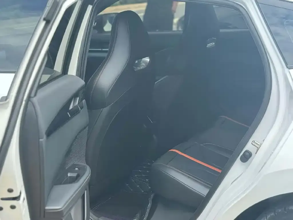 Changan UNI-V 2024 из CN, фото 2
