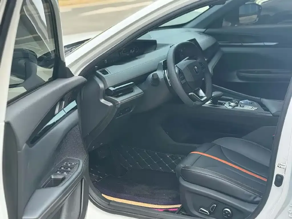 Changan UNI-V 2024 из CN, фото 9