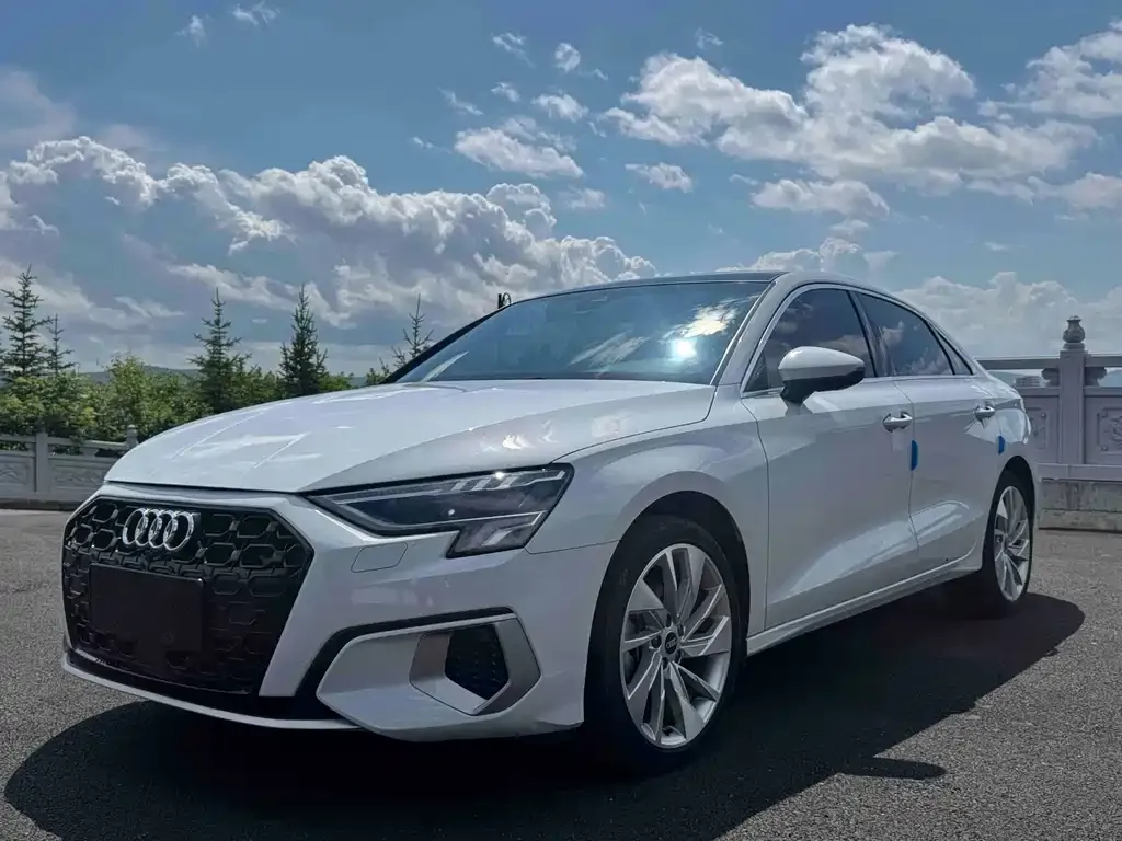 Audi A3 — фото 1