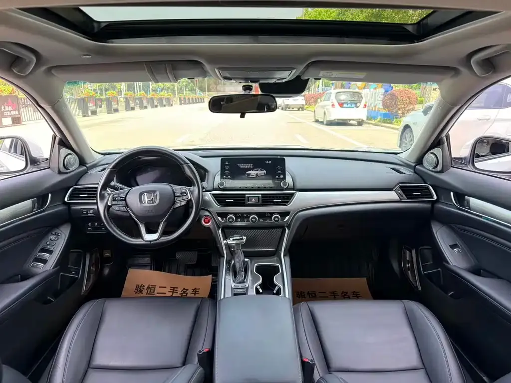 Honda Accord — фото 3