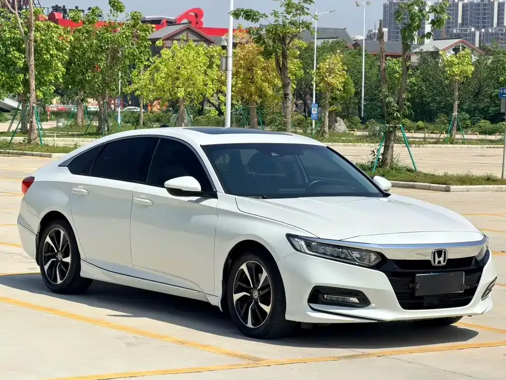 Honda Accord — фото 6