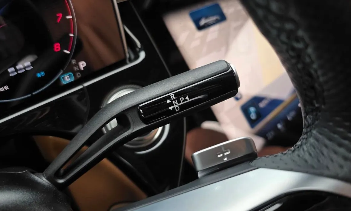 Mercedes-Benz E-Class 2025 из KR, фото 2