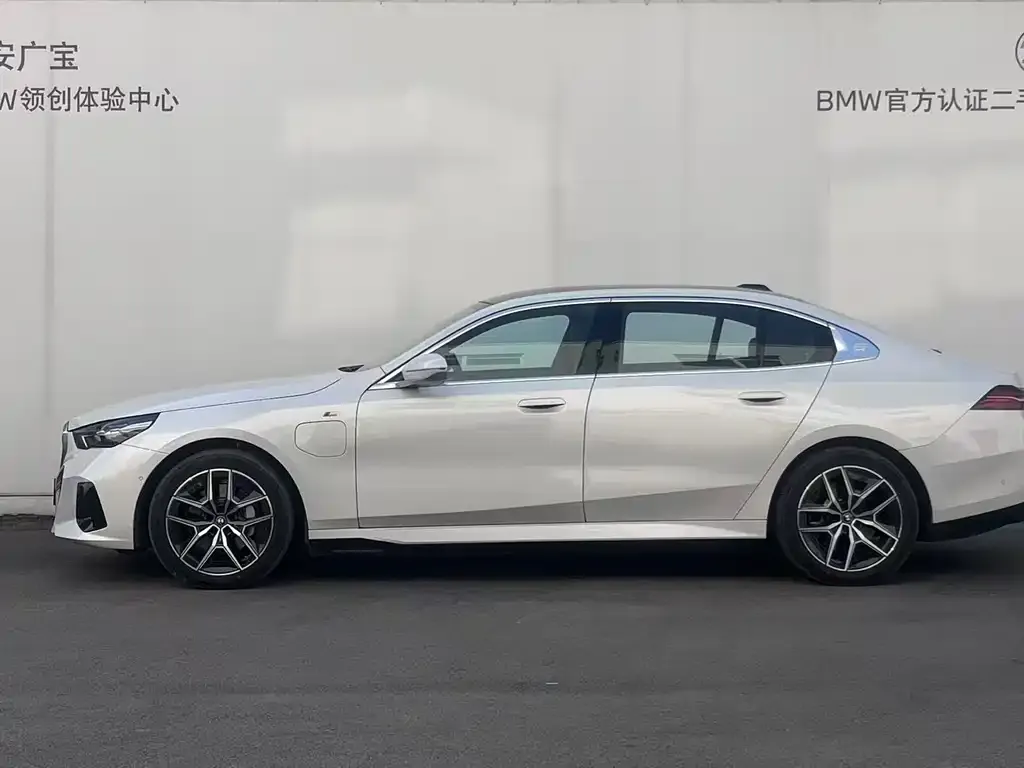 BMW i5 2024 из CN, фото 6