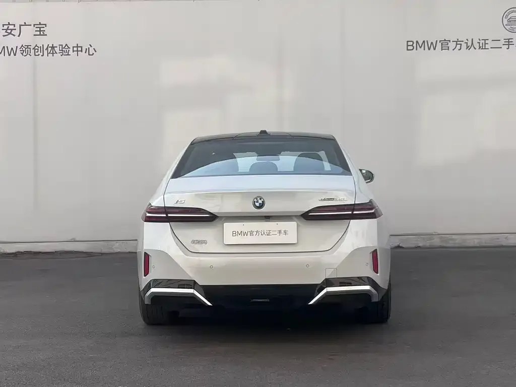 BMW i5 2024 из CN, фото 3