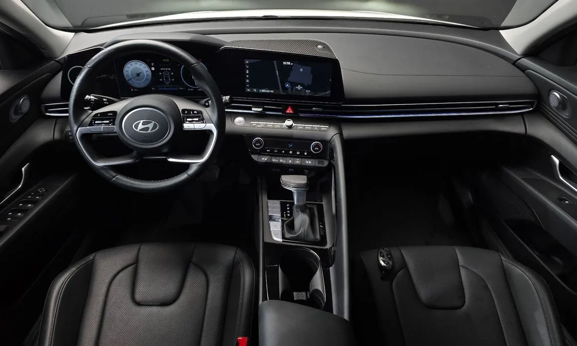 Hyundai AVANTE — фото 8