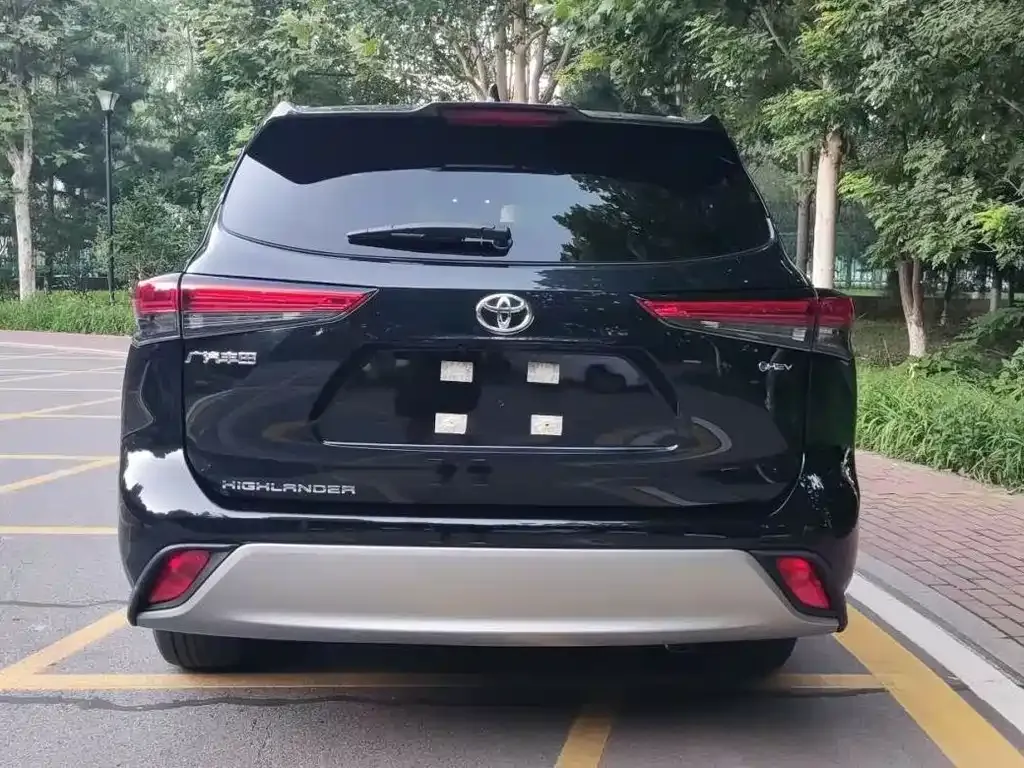 Toyota Highlander — фото 7
