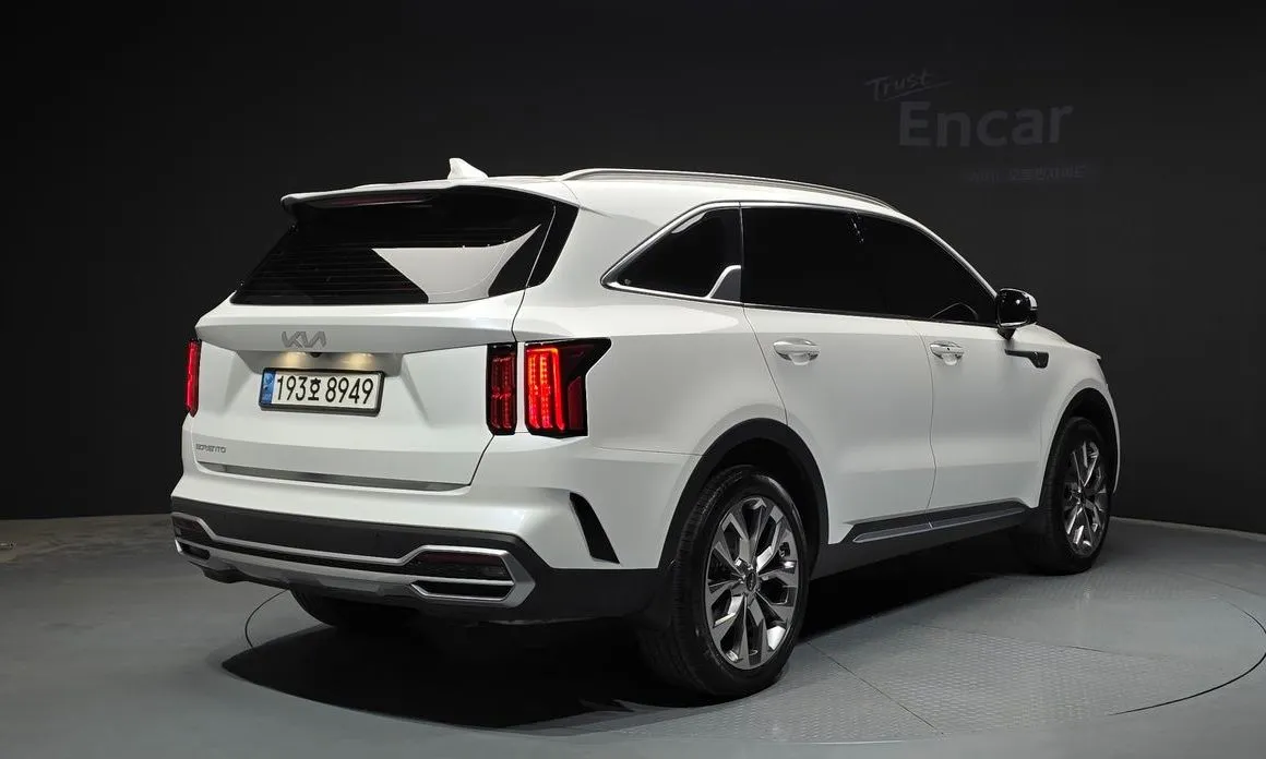 Kia Sorento 2023 из KR, фото 2
