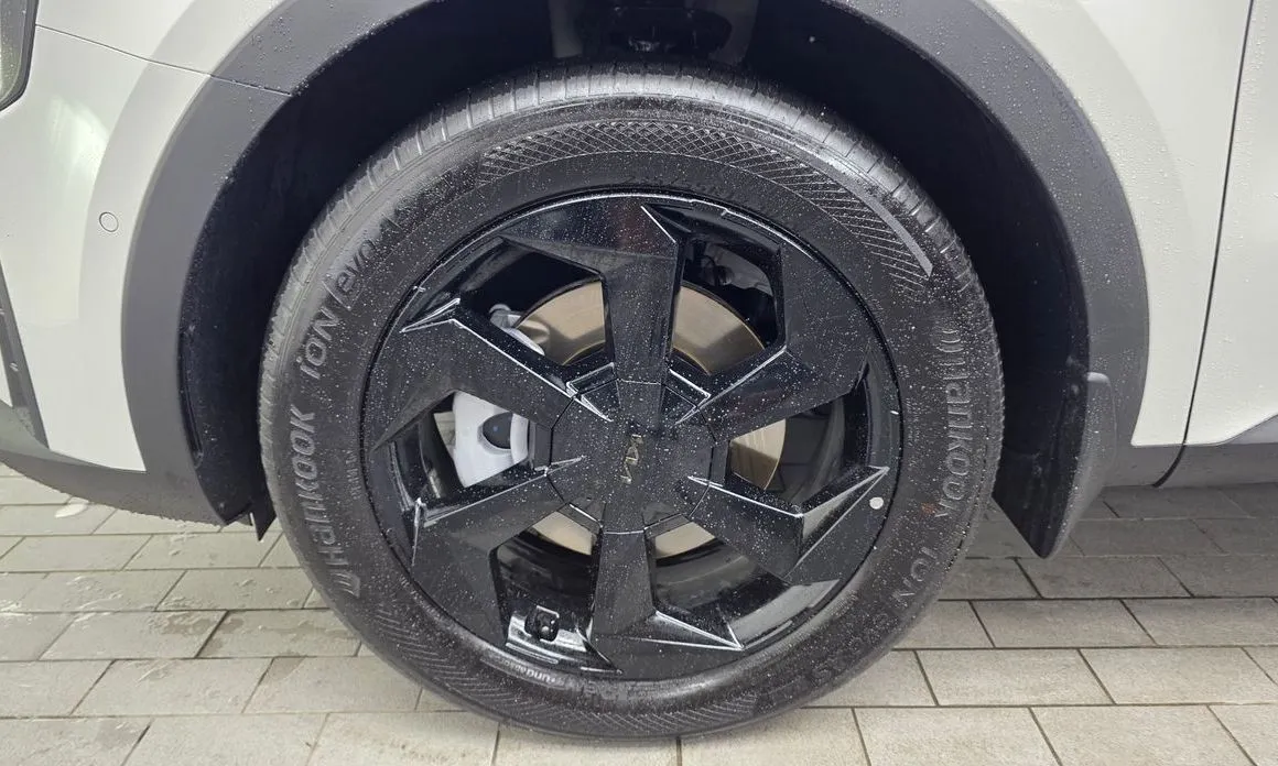 Kia Sorento — фото 10
