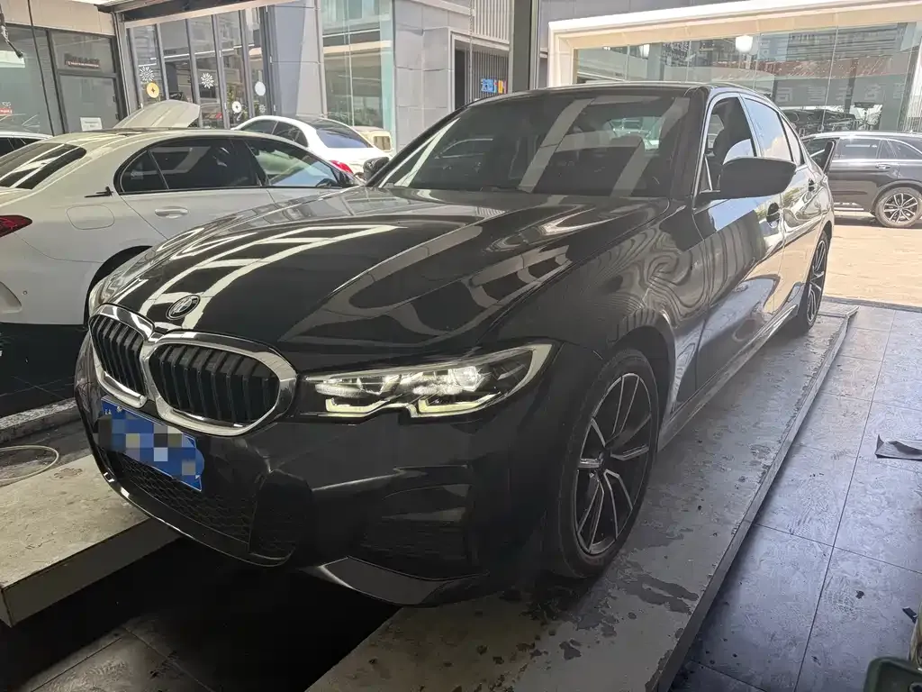 BMW 3 Series — фото 1